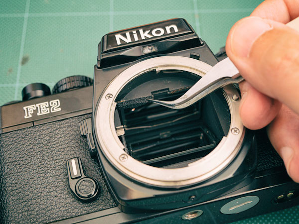 中古フィルムカメラ購入後メンテナンス／Nikon FE2｜銀塩写真を始め 